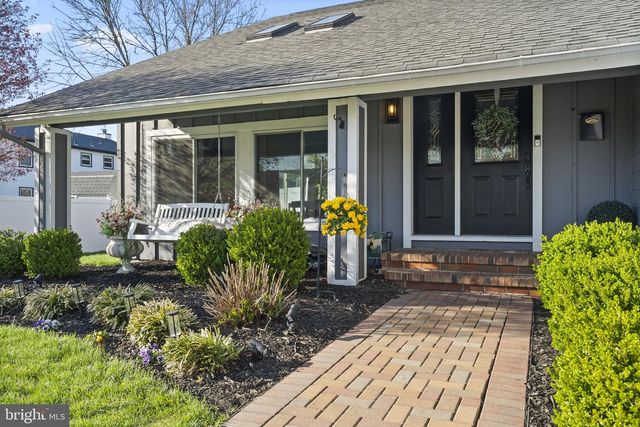 32 HARWOOD RD, Marlton, NJ 08053