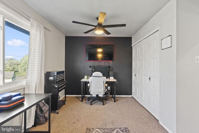 32 HARWOOD RD, Marlton, NJ 08053