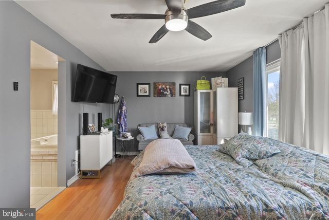 32 HARWOOD RD, Marlton, NJ 08053