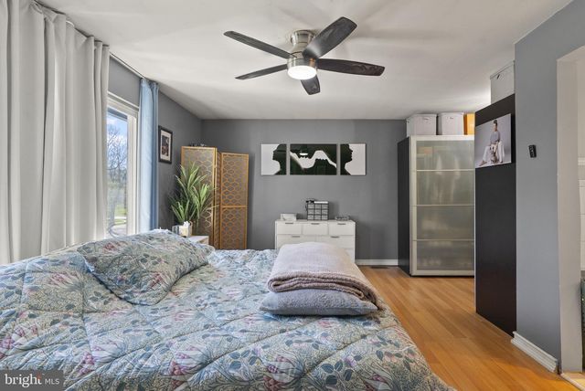 32 HARWOOD RD, Marlton, NJ 08053