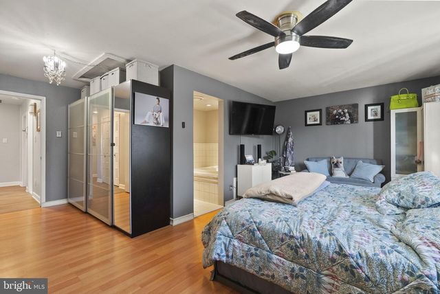 32 HARWOOD RD, Marlton, NJ 08053