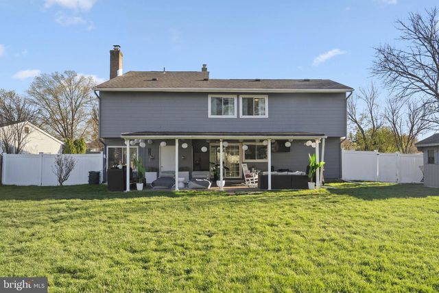 32 HARWOOD RD, Marlton, NJ 08053