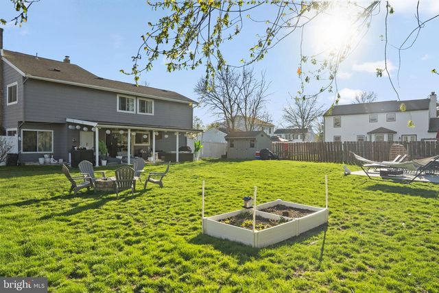 32 HARWOOD RD, Marlton, NJ 08053