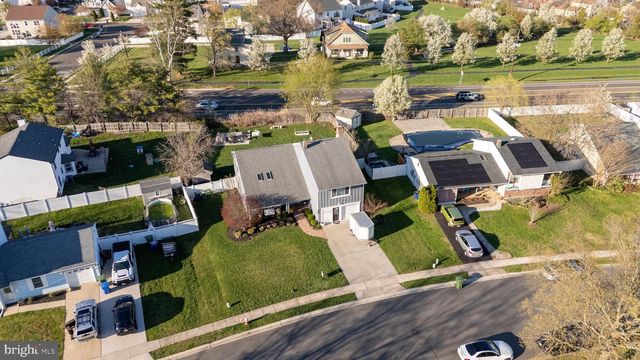 32 HARWOOD RD, Marlton, NJ 08053