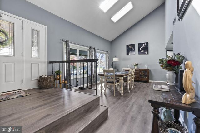 32 HARWOOD RD, Marlton, NJ 08053