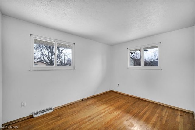 24419 Ronan Road, Bedford Heights, OH 44146