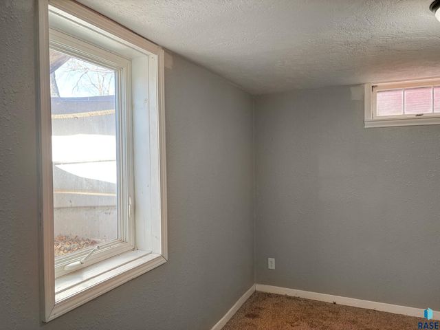 708 S Summit Ave Avenue, Sioux Falls, SD 57104