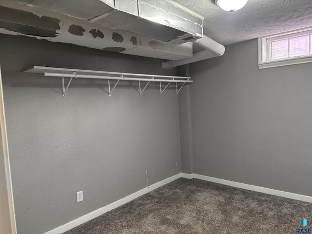 708 S Summit Ave Avenue, Sioux Falls, SD 57104