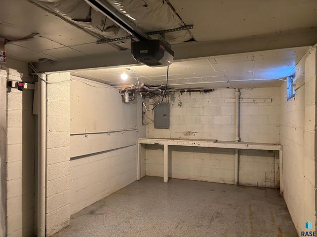 708 S Summit Ave Avenue, Sioux Falls, SD 57104