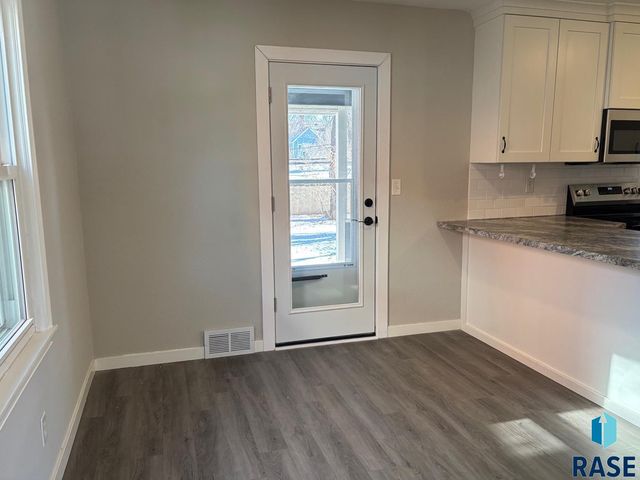 708 S Summit Ave Avenue, Sioux Falls, SD 57104