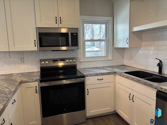 708 S Summit Ave Avenue, Sioux Falls, SD 57104