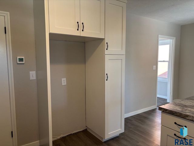 708 S Summit Ave Avenue, Sioux Falls, SD 57104