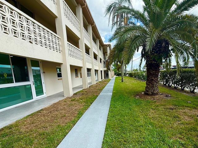 4455 DUHME ROAD 103, St Petersburg, FL 33708