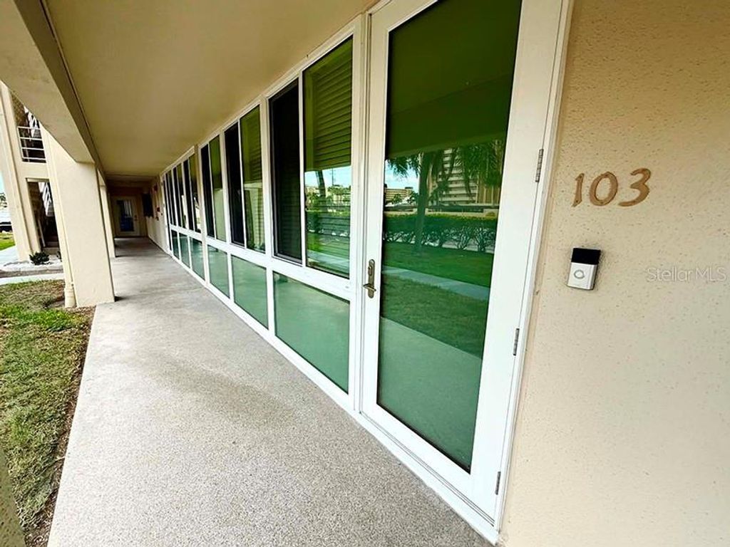 4455 DUHME ROAD 103, St Petersburg, FL 33708
