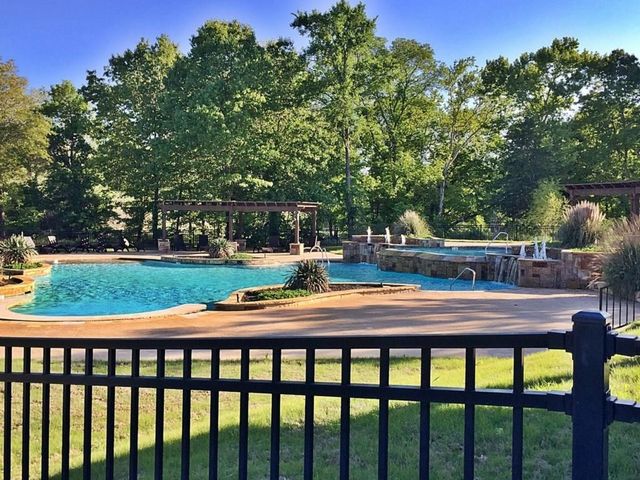 126 Roaring Fork Circle, Gordonville, TX 76245