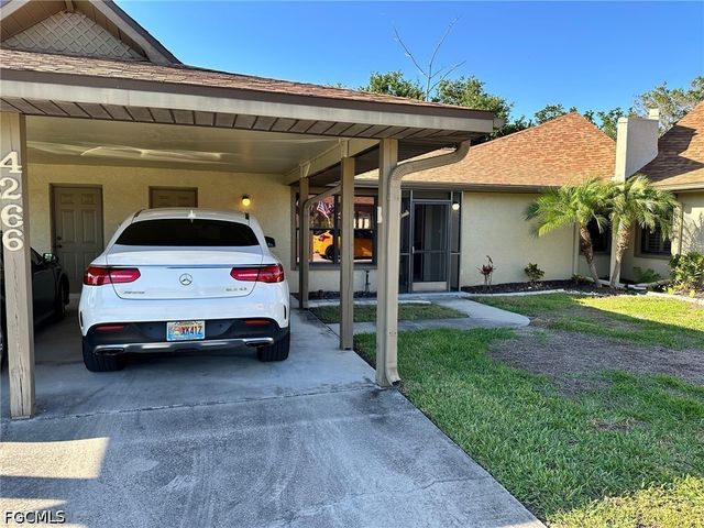4266 Island CIR B, Fort Myers, FL 33919
