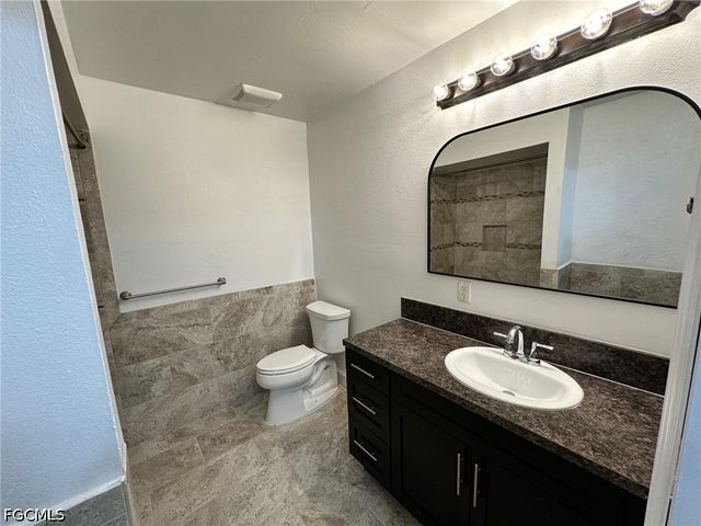 4266 Island CIR B, Fort Myers, FL 33919