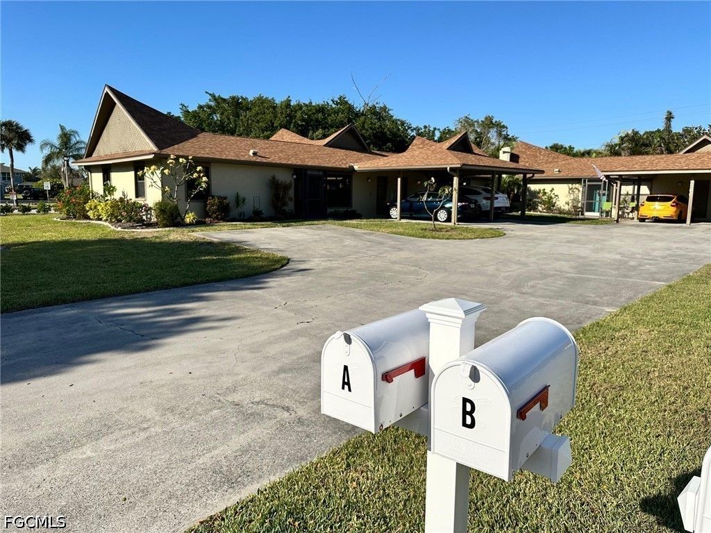 4266 Island CIR B, Fort Myers, FL 33919