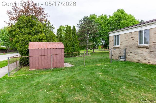 38344 Douglas Drive, Sterling Heights, MI 48310