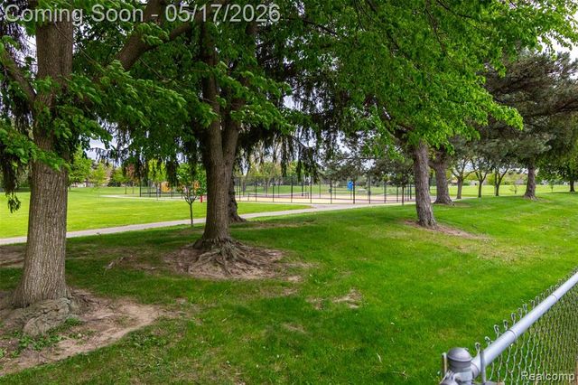38344 Douglas Drive, Sterling Heights, MI 48310