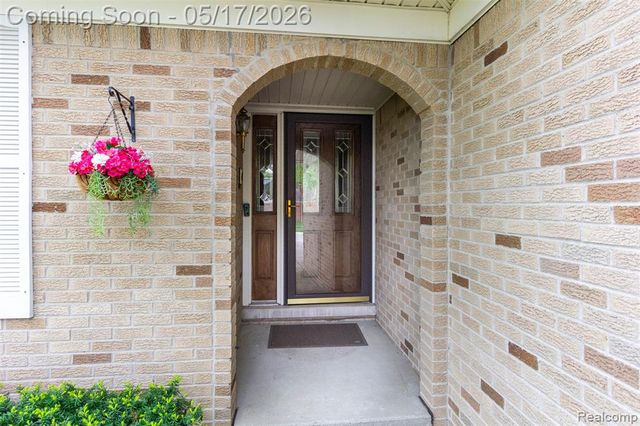 38344 Douglas Drive, Sterling Heights, MI 48310