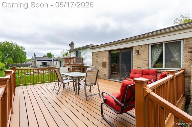38344 Douglas Drive, Sterling Heights, MI 48310