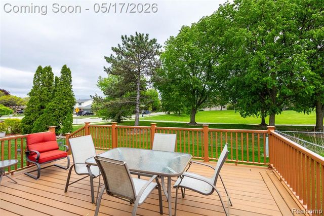 38344 Douglas Drive, Sterling Heights, MI 48310