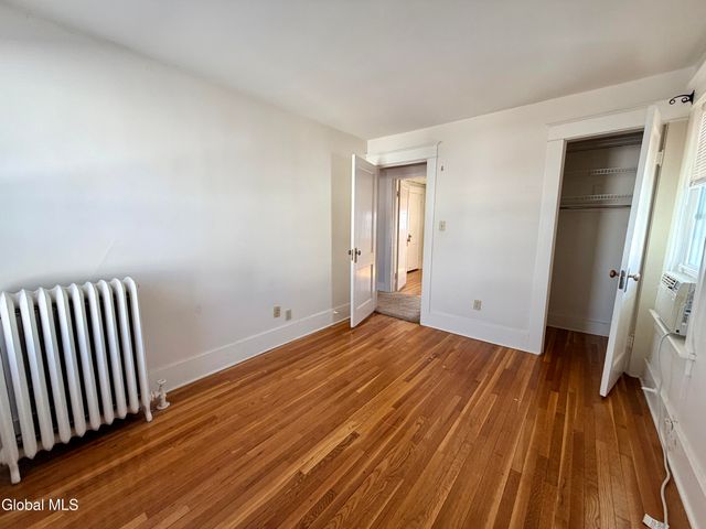 11 Crescent Avenue, Amsterdam, NY 12010