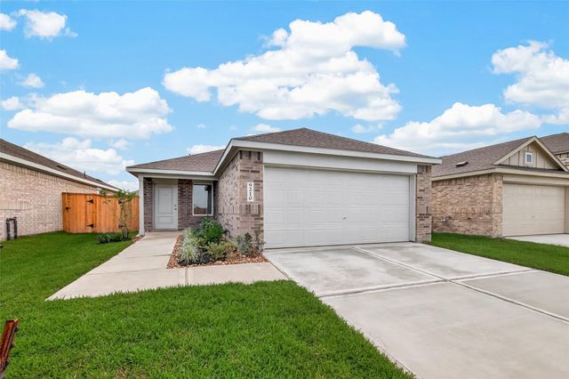 9210 Tern Pines Lane, Baytown, TX 77521