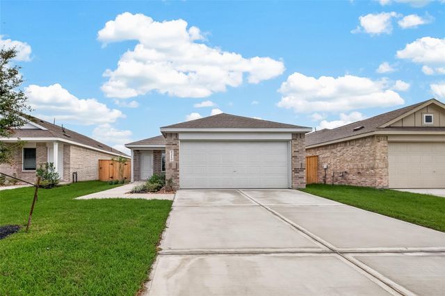 9210 Tern Pines Lane, Baytown, TX 77521