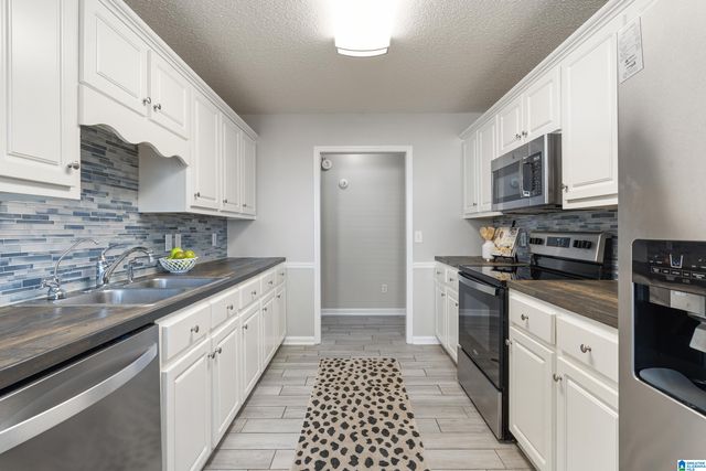 1199 KING ARTHUR COURT, Alabaster, AL 35007