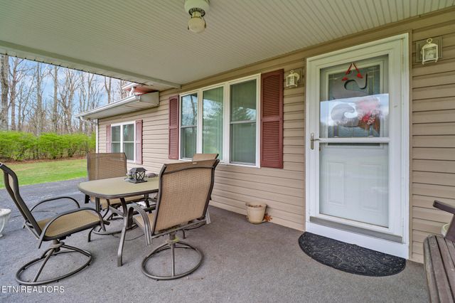 925 Unity Church Rd, Jamestown, TN 38556