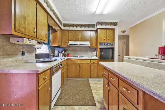 925 Unity Church Rd, Jamestown, TN 38556