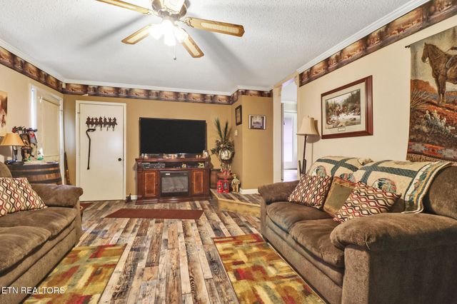 925 Unity Church Rd, Jamestown, TN 38556
