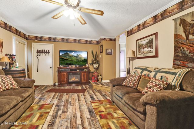 925 Unity Church Rd, Jamestown, TN 38556