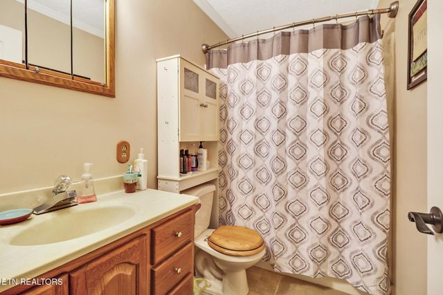 925 Unity Church Rd, Jamestown, TN 38556