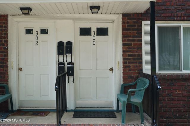 300 South Street B, Eatontown, NJ 07724