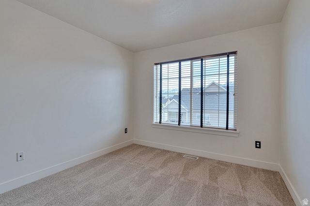 12708 S CITY HEIGHTS DR, Riverton, UT 84065