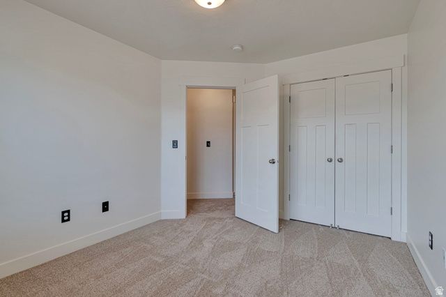 12708 S CITY HEIGHTS DR, Riverton, UT 84065