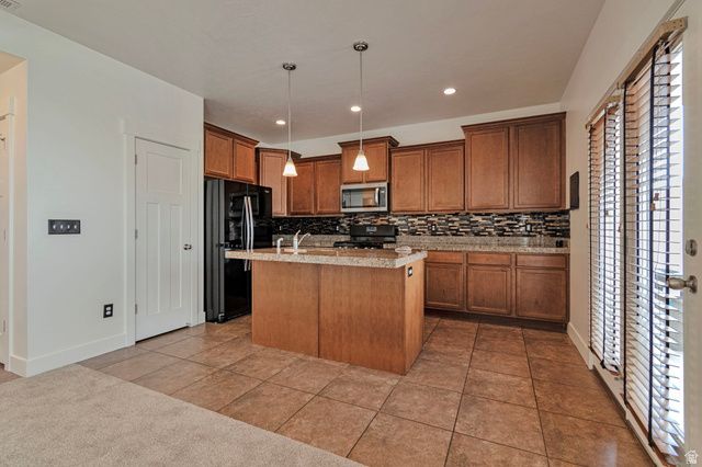 12708 S CITY HEIGHTS DR, Riverton, UT 84065
