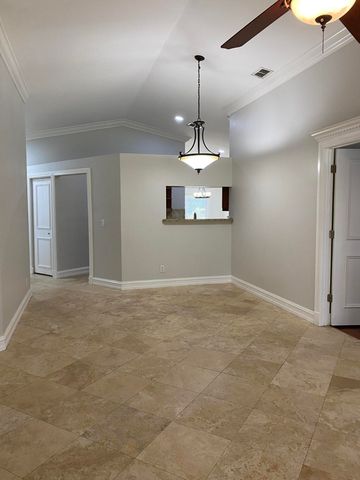 88 Buxton Lane, Boynton Beach, FL 33426