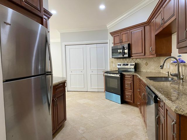 88 Buxton Lane, Boynton Beach, FL 33426