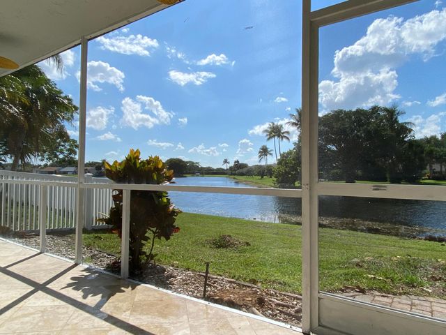 88 Buxton Lane, Boynton Beach, FL 33426