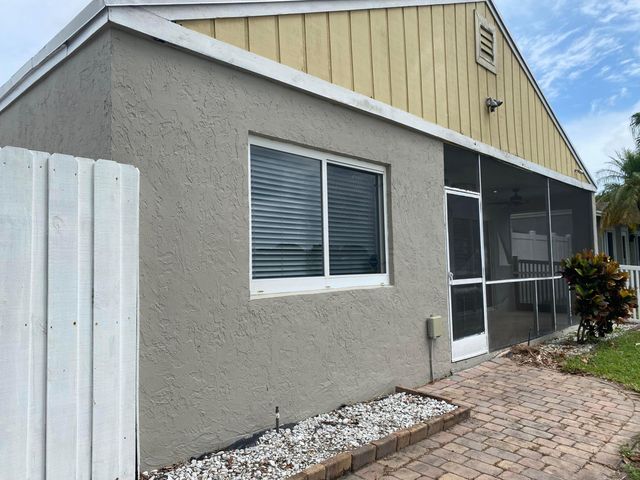 88 Buxton Lane, Boynton Beach, FL 33426