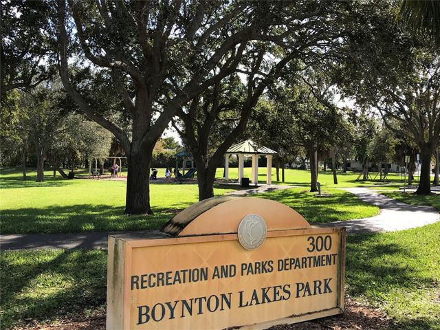 88 Buxton Lane, Boynton Beach, FL 33426