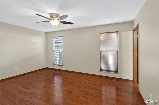 6181 Clovergreen Place, St Louis, MO 63129