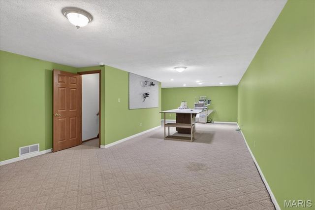 6181 Clovergreen Place, St Louis, MO 63129