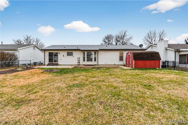 6181 Clovergreen Place, St Louis, MO 63129