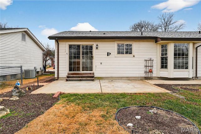 6181 Clovergreen Place, St Louis, MO 63129