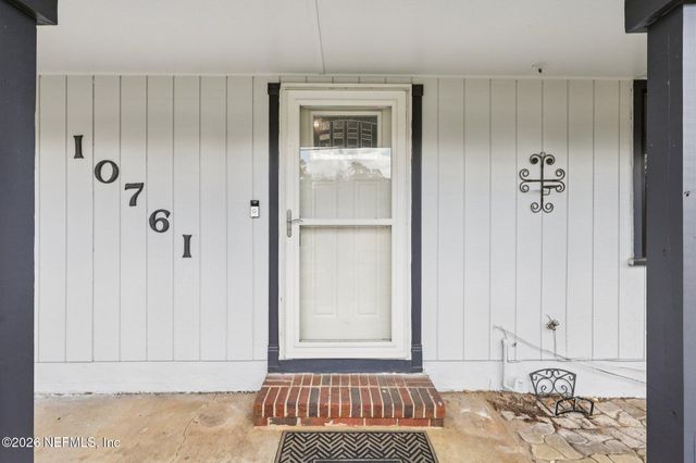 10761 PINHOLSTER Road, Jacksonville, FL 32218